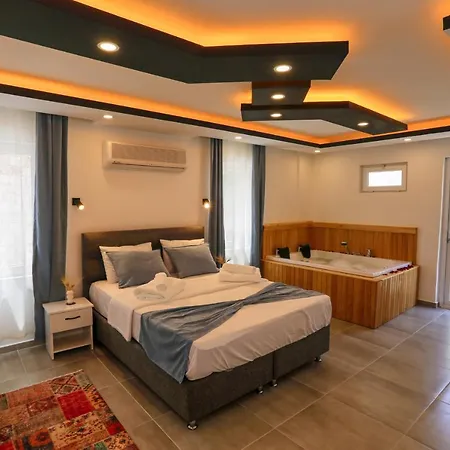 Holiday home Kas Oezguer Aparts 1