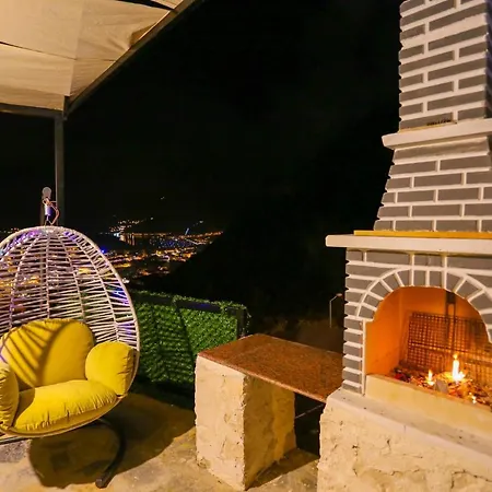 Kas Oezguer Aparts 1 Holiday home *